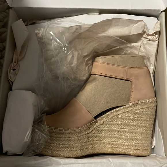 Brand new in box Marc Fisher Aliza ankle strap espadrille wedge so 8.5 - Picture 3 of 7